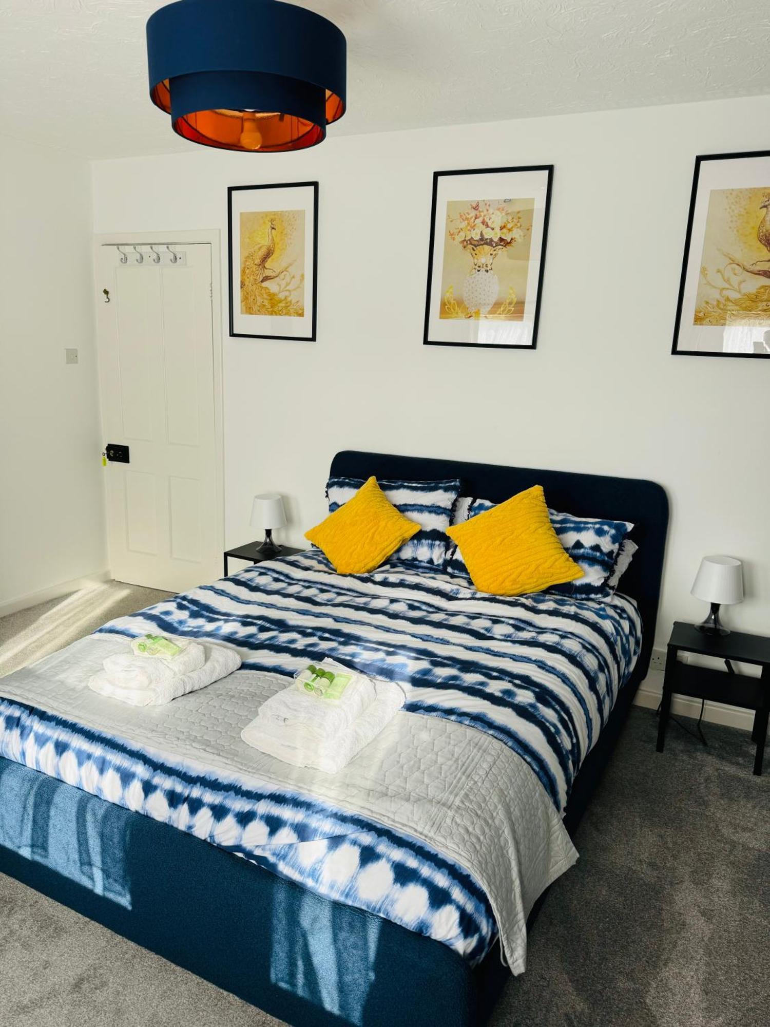 Chic 5 Bedroom House With Private Parking & Garden 布里斯托 外观 照片